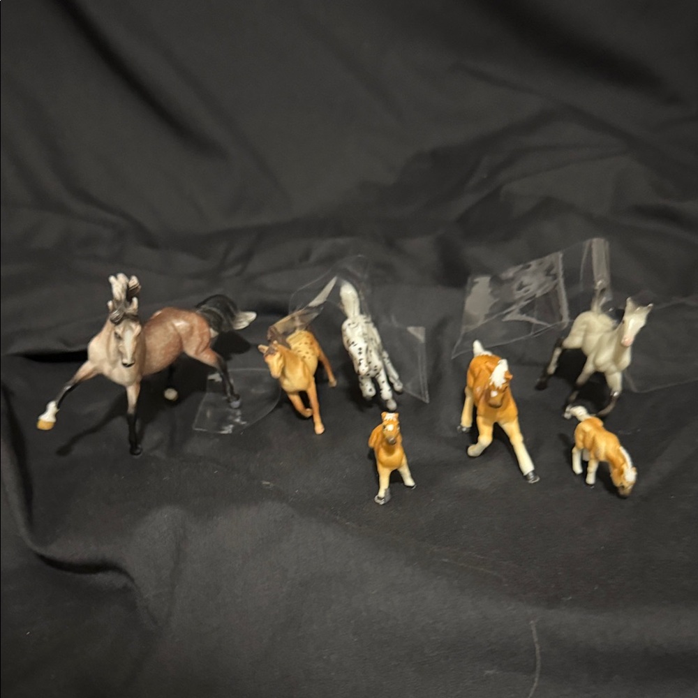 Vintage Horse Figurine Collection - Picture 3 of 6
